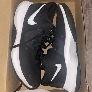 Nike air precision 2 nbk basketball shoes(mens size 6.5).